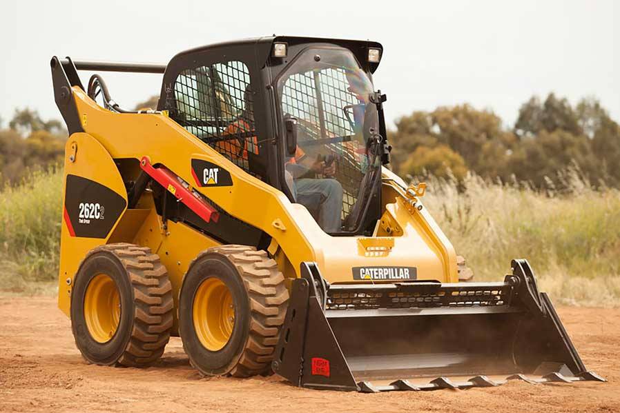 Caterpillar skid steer loader with vertical lift path